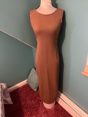 Sleeveless Ribbed Midi Dress in Camel with Decorative back